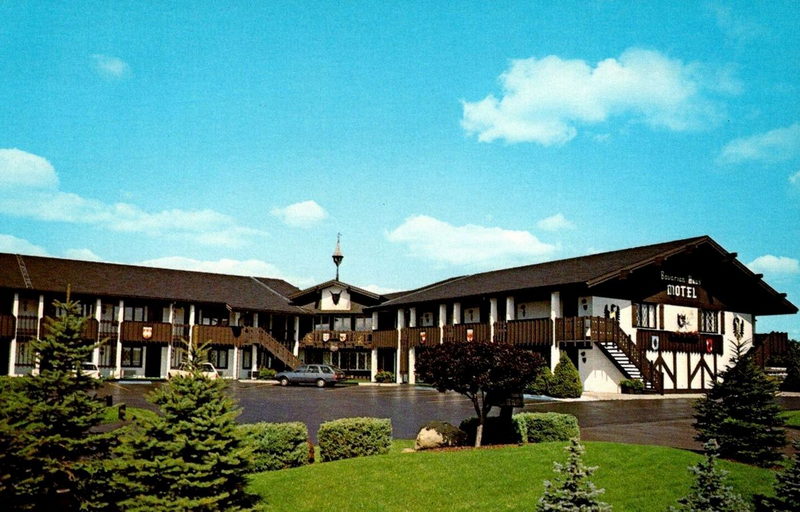 Bavarian Haus Motel - Postcard